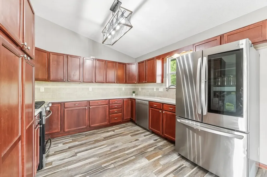 251 S Stoneridge Street Valley Center KS 67147-4727