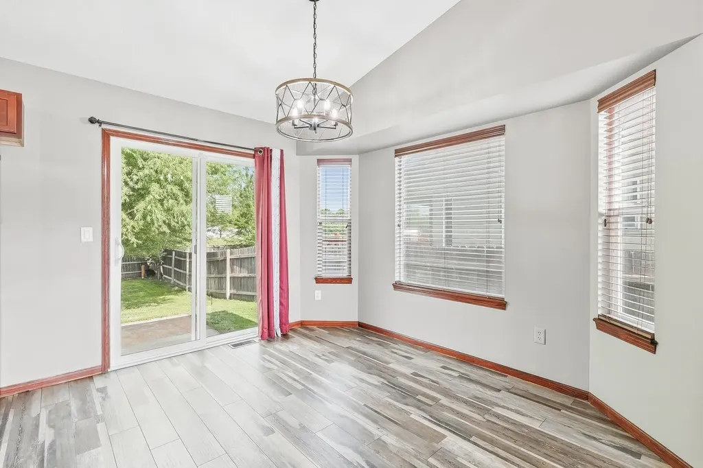 251 S Stoneridge Street Valley Center KS 67147-4727
