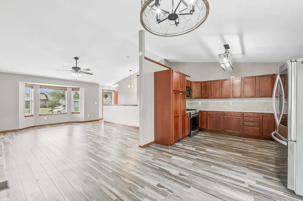 251 S Stoneridge Street Valley Center KS 67147-4727