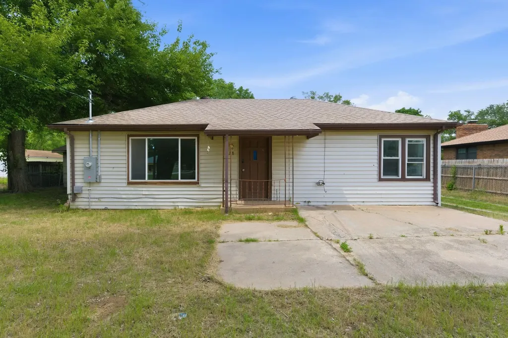 528 E 79th Street S Haysville KS 67060