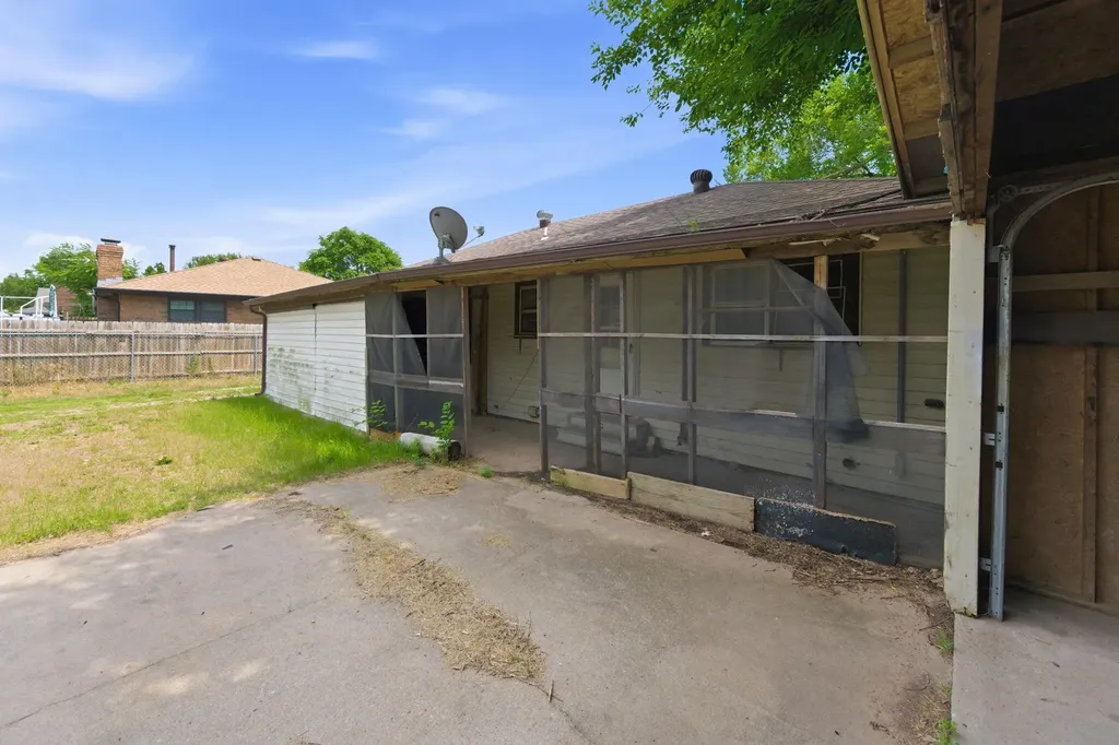 528 E 79th Street S Haysville KS 67060