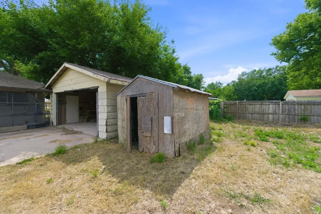 528 E 79th Street S Haysville KS 67060