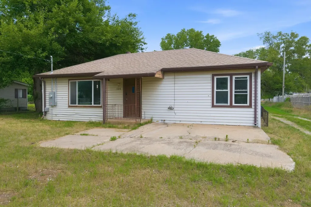 528 E 79th Street S Haysville KS 67060