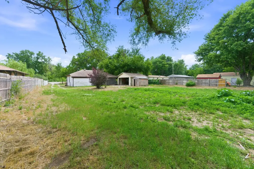 528 E 79th Street S Haysville KS 67060