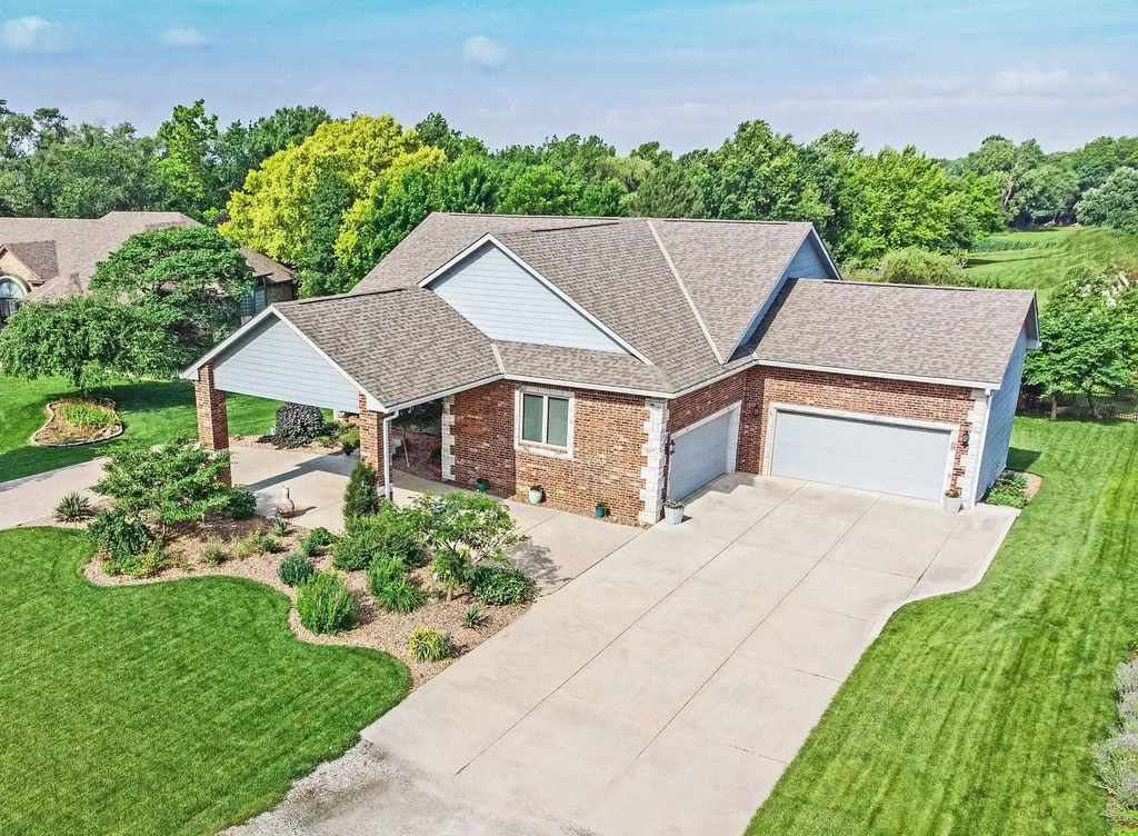 217 S Grant Clearwater KS 67026