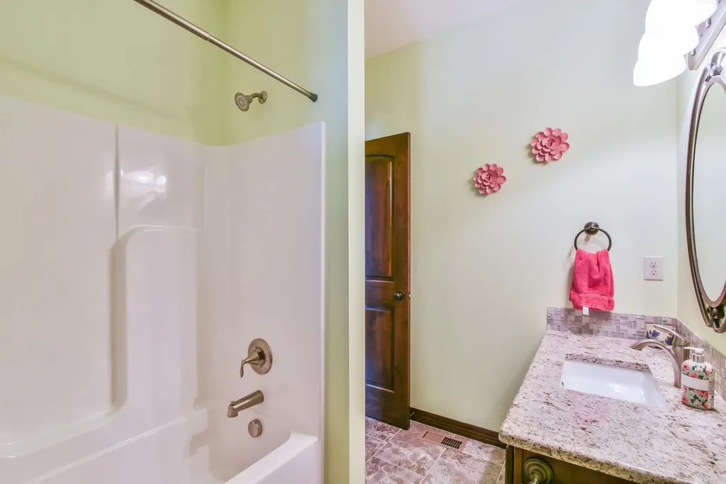 217 S Grant Clearwater KS 67026