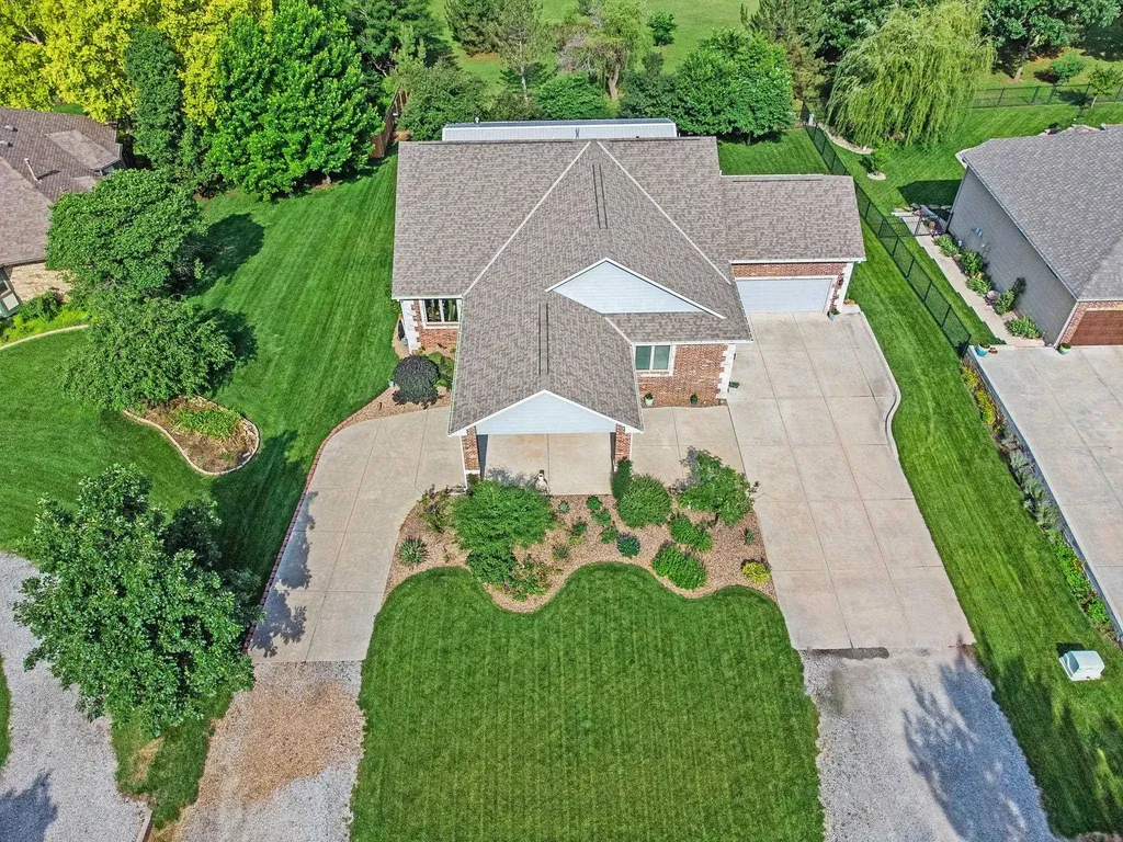 217 S Grant Clearwater KS 67026