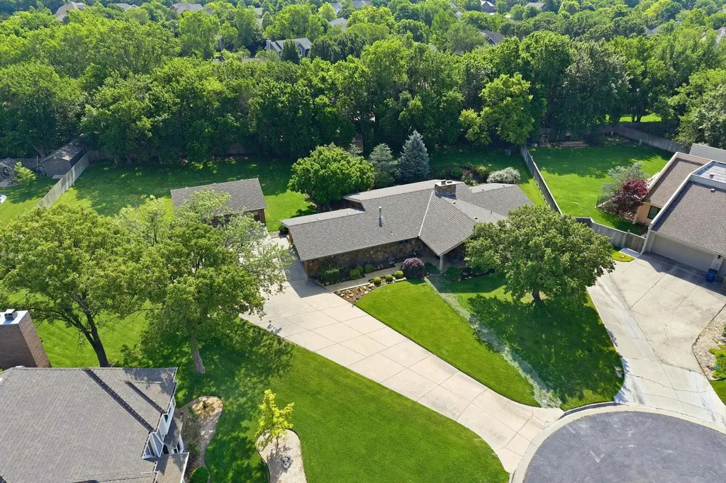844 N Sandpiper Court Wichita KS 67230