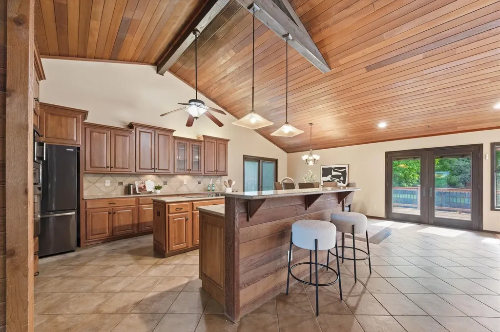 844 N Sandpiper Court Wichita KS 67230