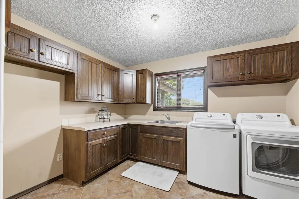 844 N Sandpiper Court Wichita KS 67230