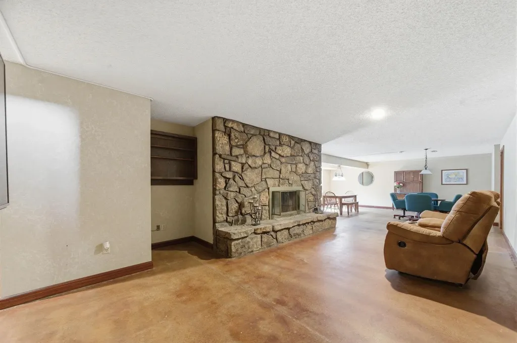 844 N Sandpiper Court Wichita KS 67230