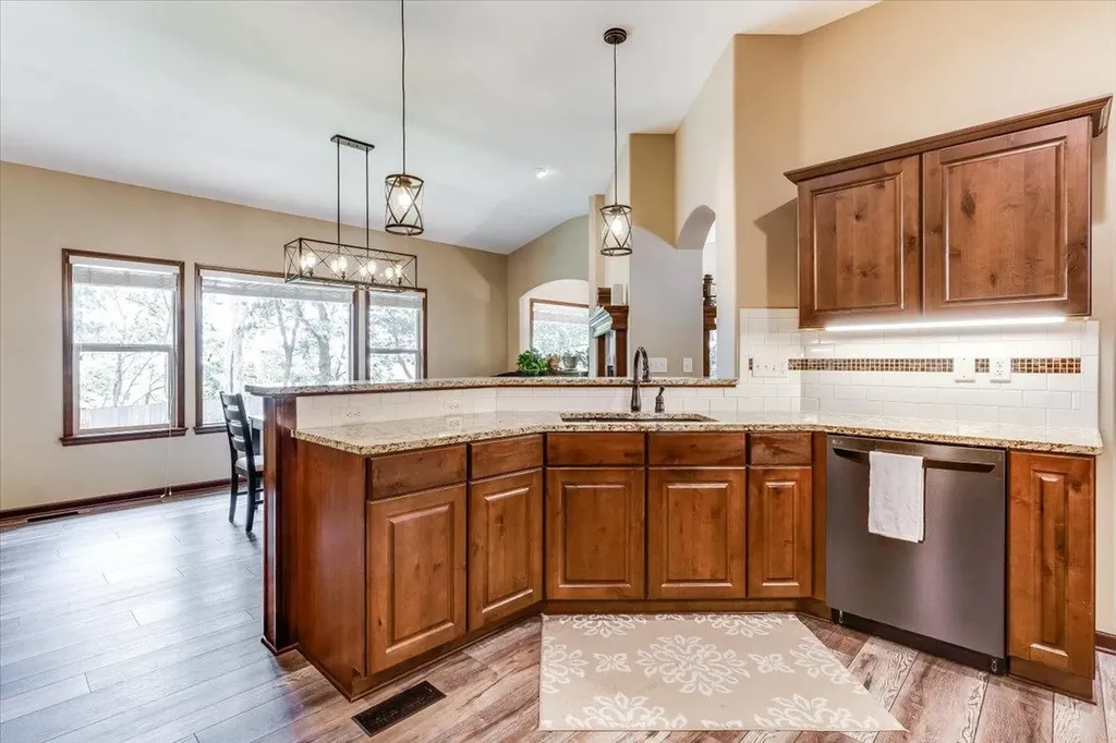 1425 E Summerlyn Drive Derby KS 67037