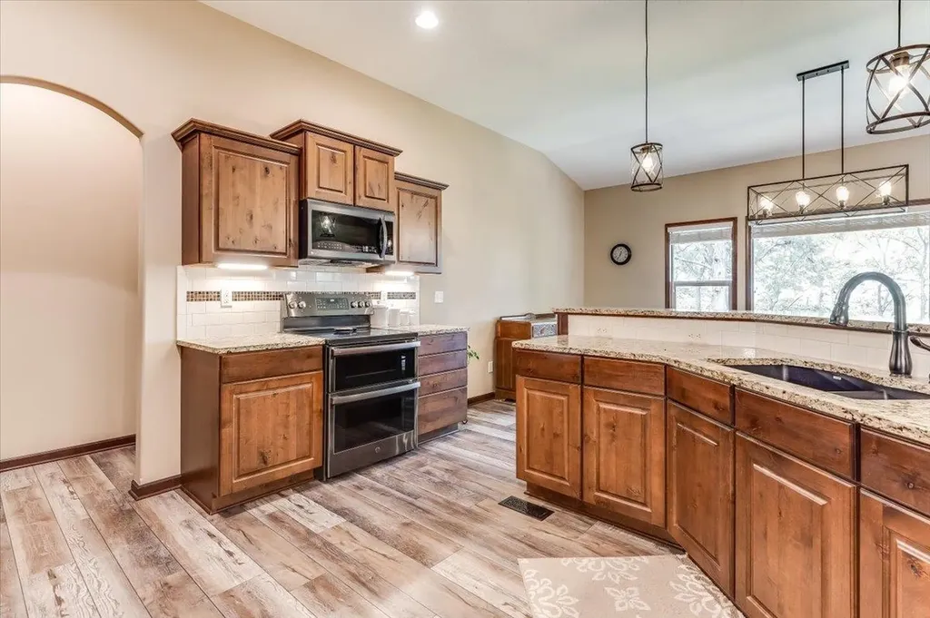1425 E Summerlyn Drive Derby KS 67037