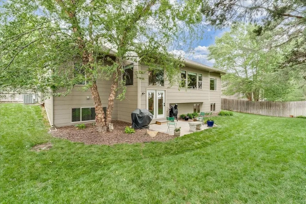 1425 E Summerlyn Drive Derby KS 67037