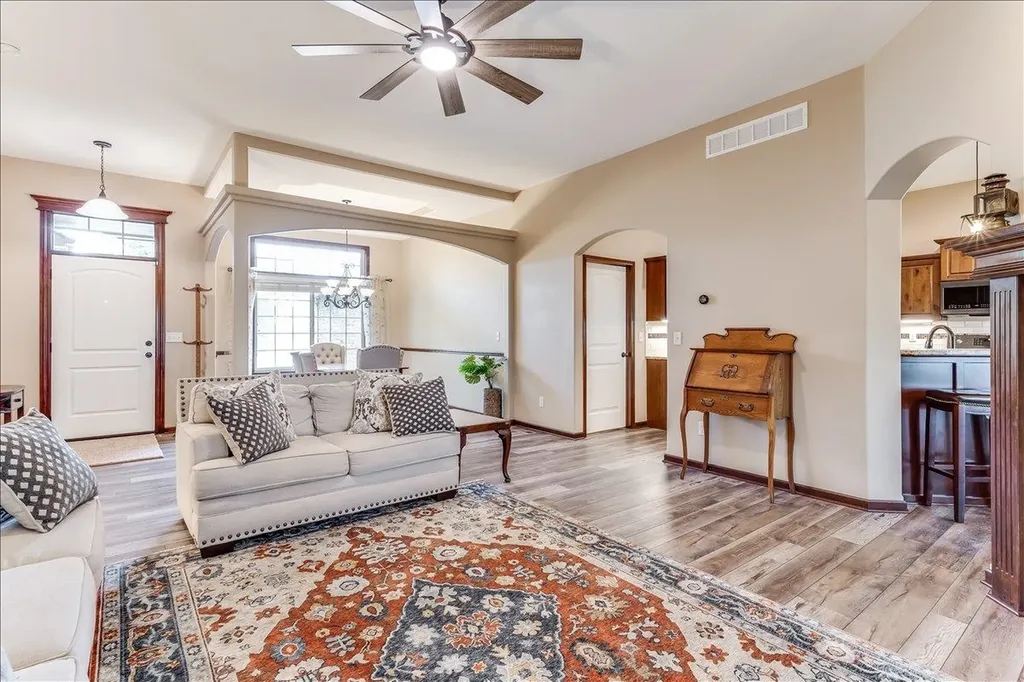 1425 E Summerlyn Drive Derby KS 67037