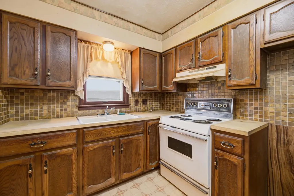 2111 S Pattie Wichita KS 67211