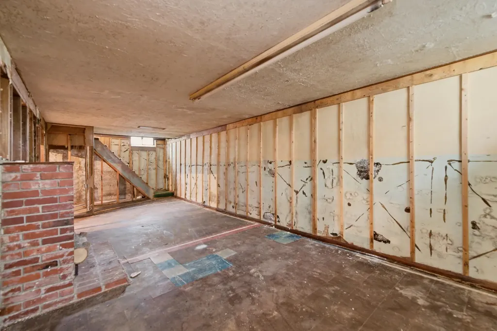 2111 S Pattie Wichita KS 67211
