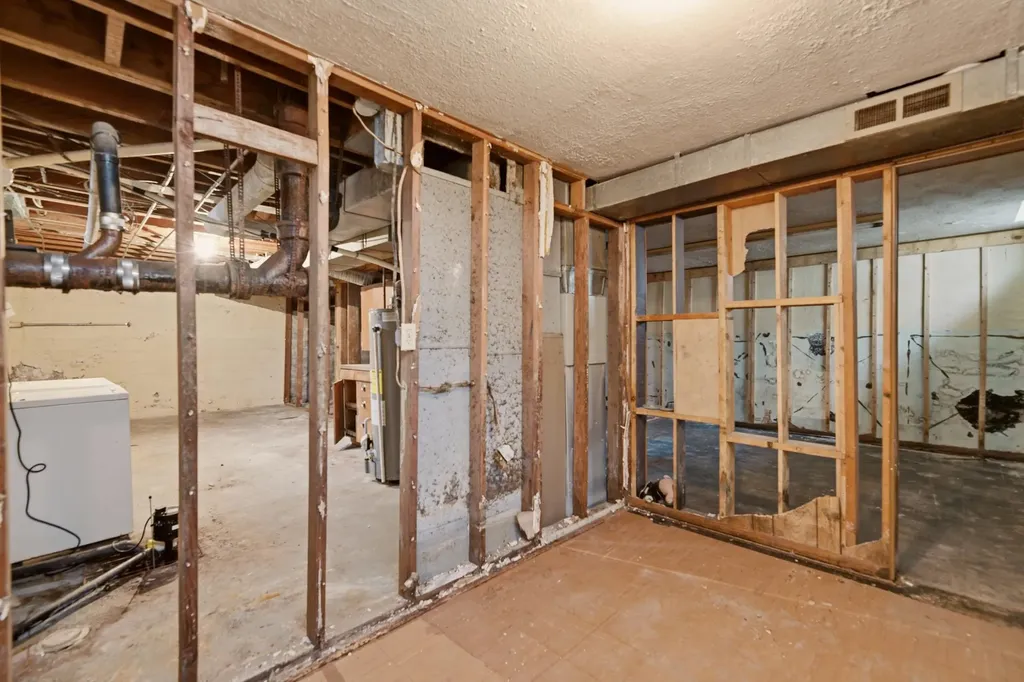 2111 S Pattie Wichita KS 67211