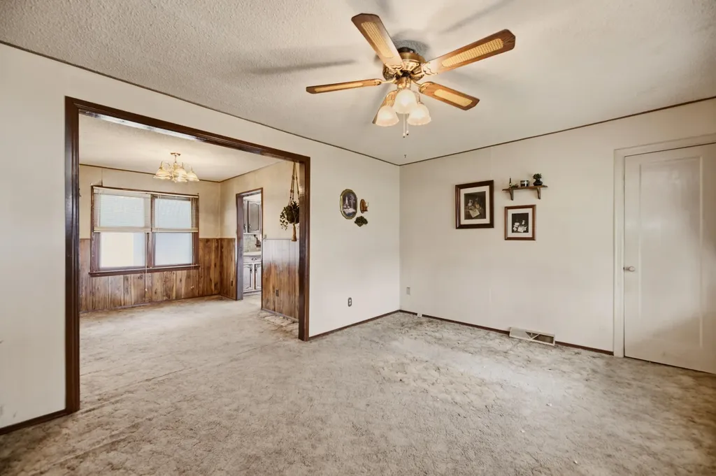 2111 S Pattie Wichita KS 67211