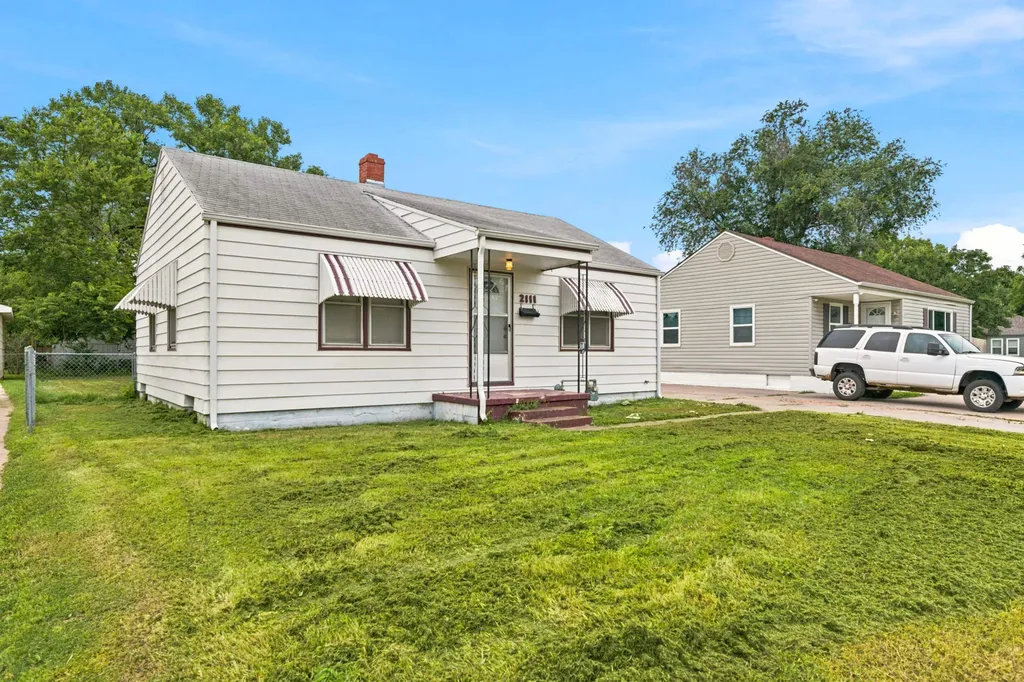 2111 S Pattie Wichita KS 67211