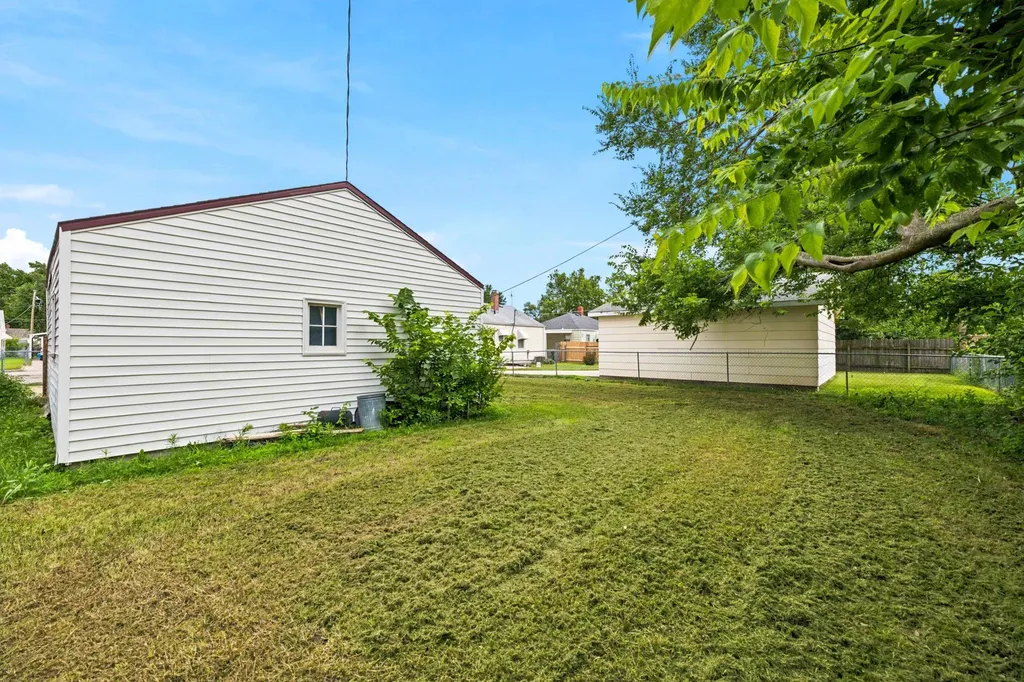 2111 S Pattie Wichita KS 67211