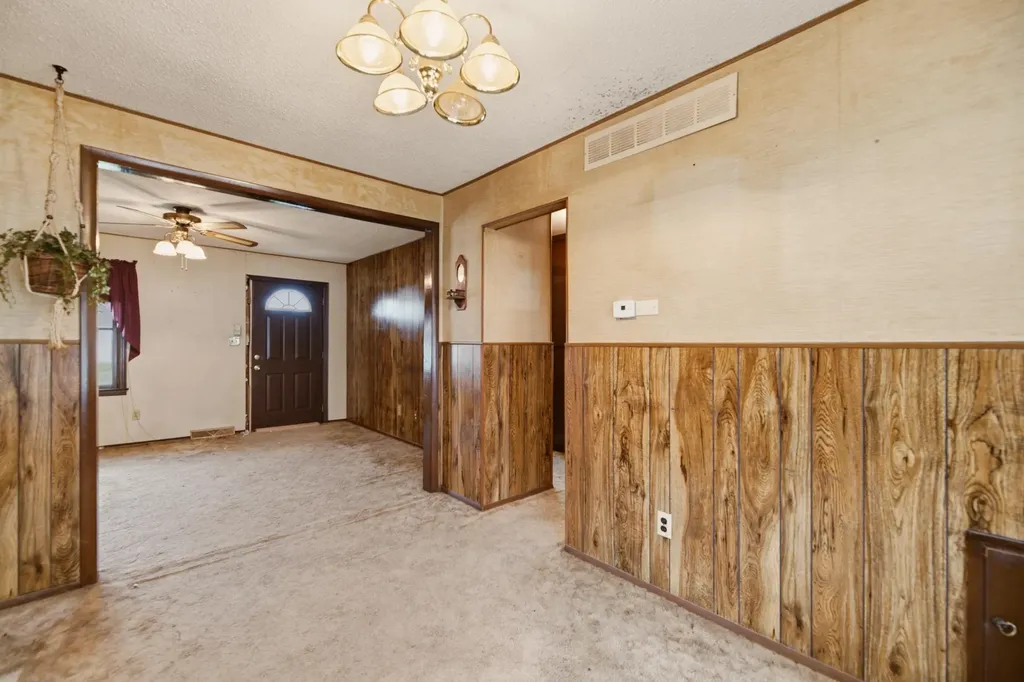 2111 S Pattie Wichita KS 67211