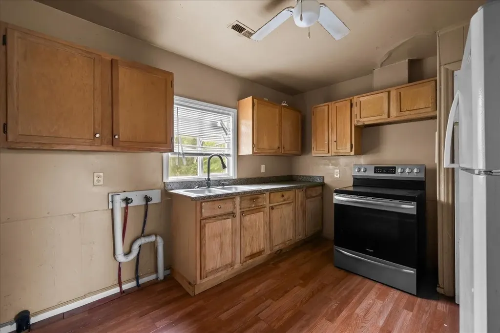 1646 N Poplar Wichita KS 67214