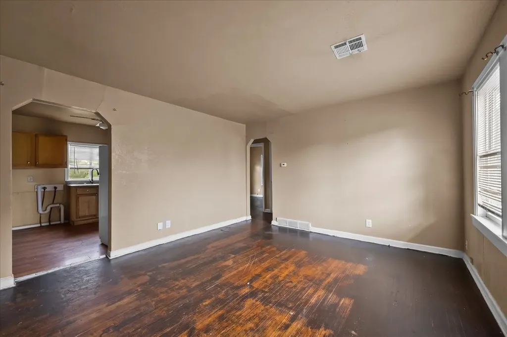1646 N Poplar Wichita KS 67214