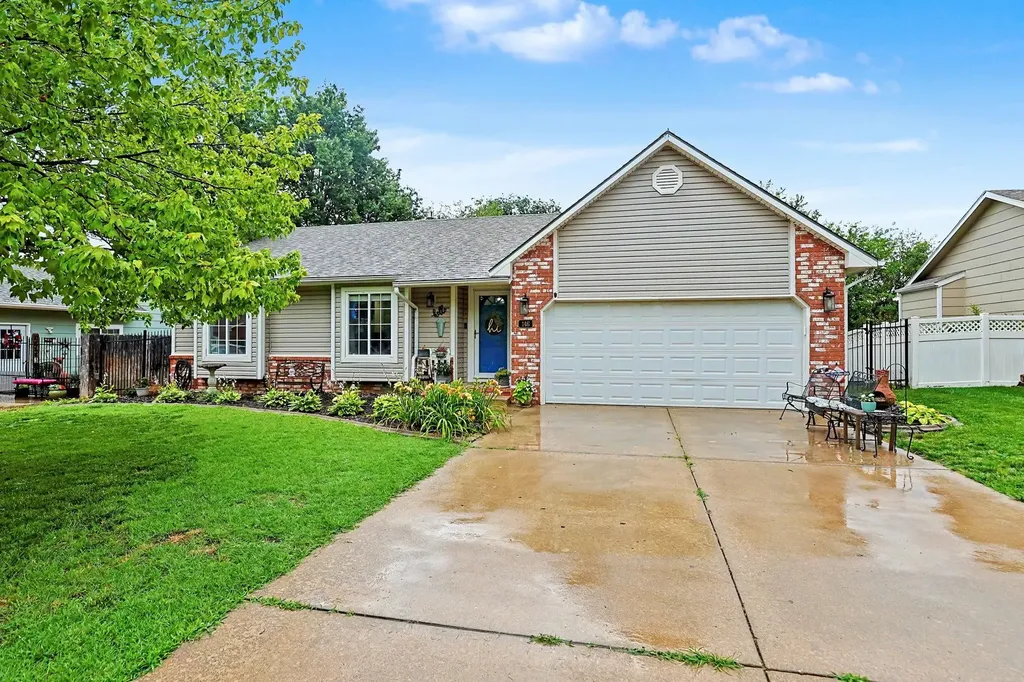 146 E Chestnut Drive Mulvane KS 67110