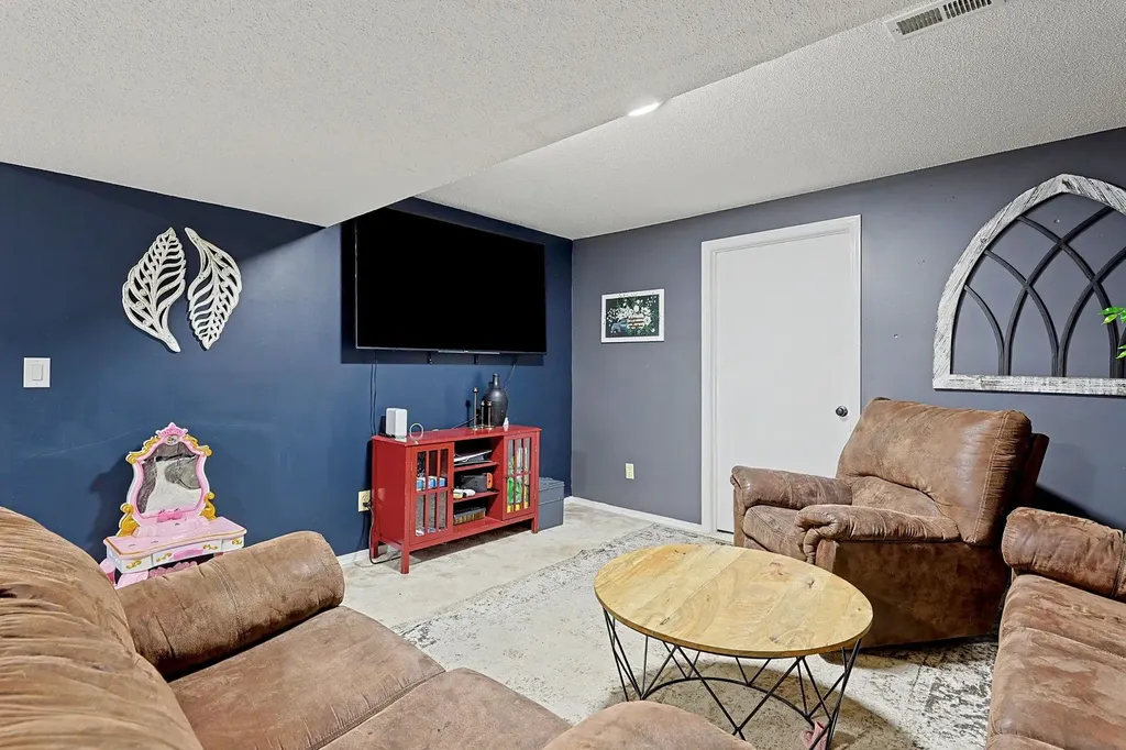 146 E Chestnut Drive Mulvane KS 67110