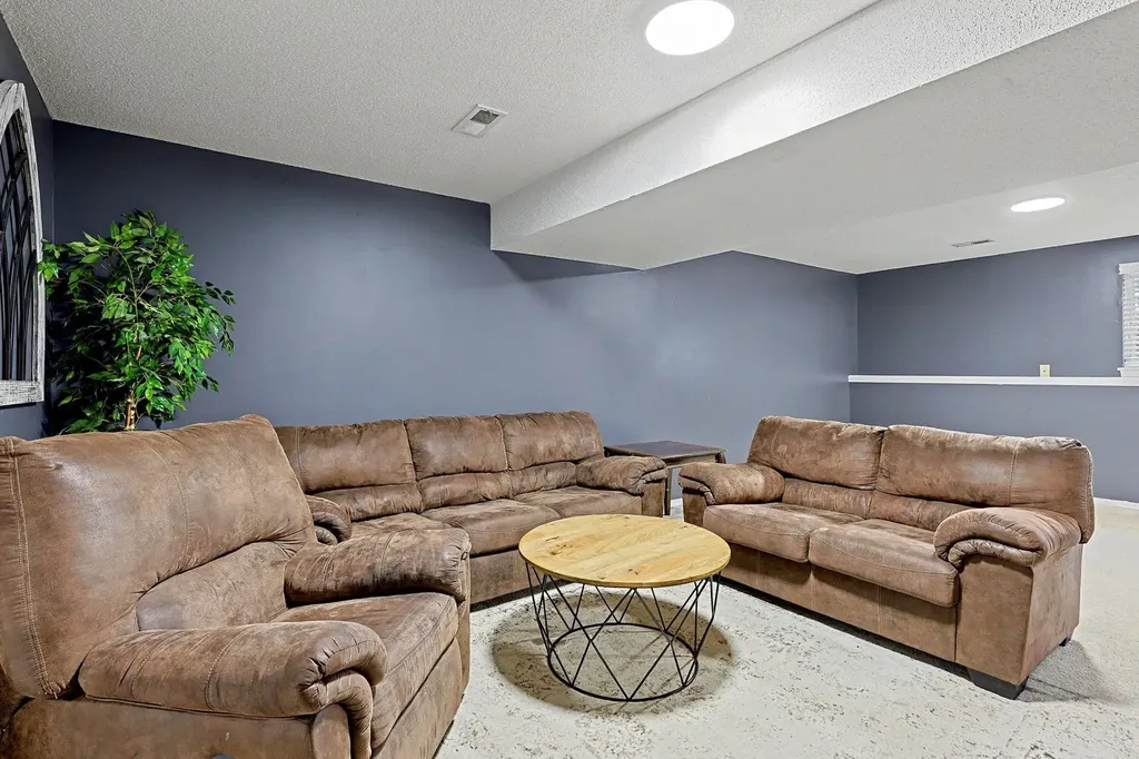 146 E Chestnut Drive Mulvane KS 67110