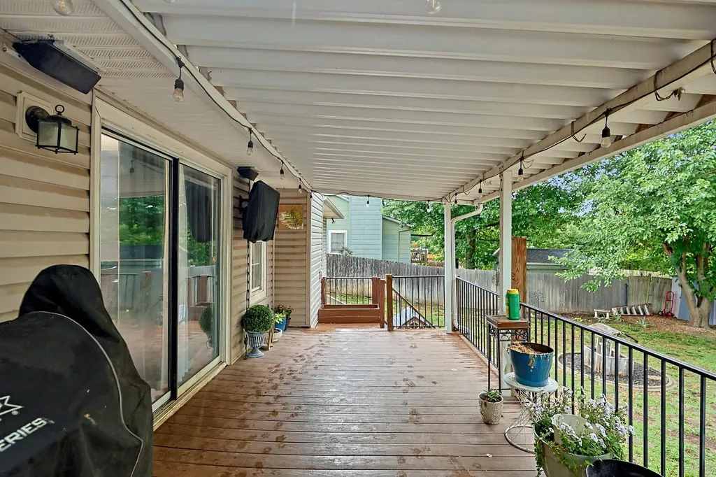 146 E Chestnut Drive Mulvane KS 67110