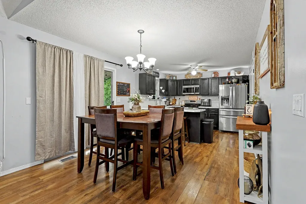 146 E Chestnut Drive Mulvane KS 67110