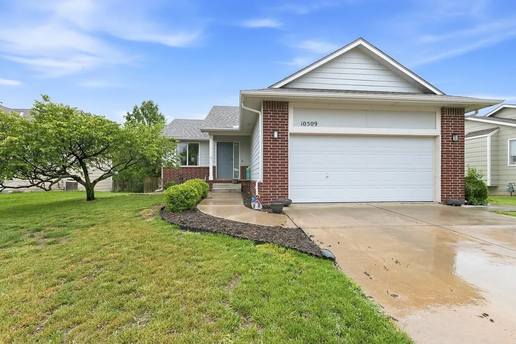 10509 W Yosemite Wichita KS 67215-3001