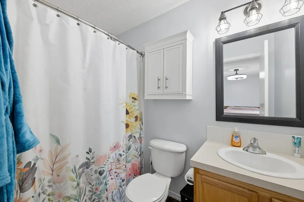 10509 W Yosemite Wichita KS 67215-3001