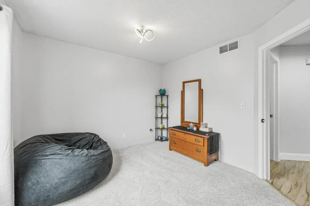 10509 W Yosemite Wichita KS 67215-3001