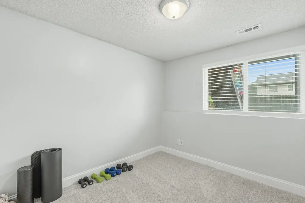 10509 W Yosemite Wichita KS 67215-3001