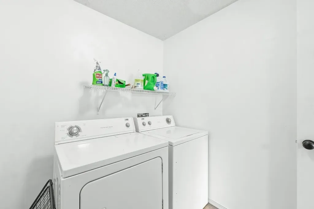 10509 W Yosemite Wichita KS 67215-3001