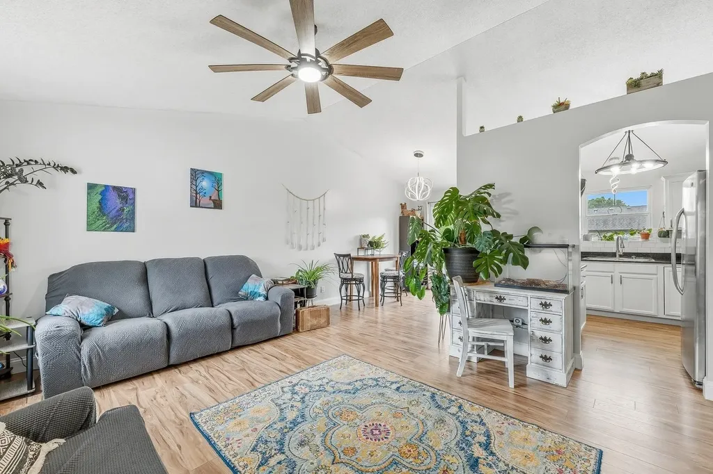 10509 W Yosemite Wichita KS 67215-3001