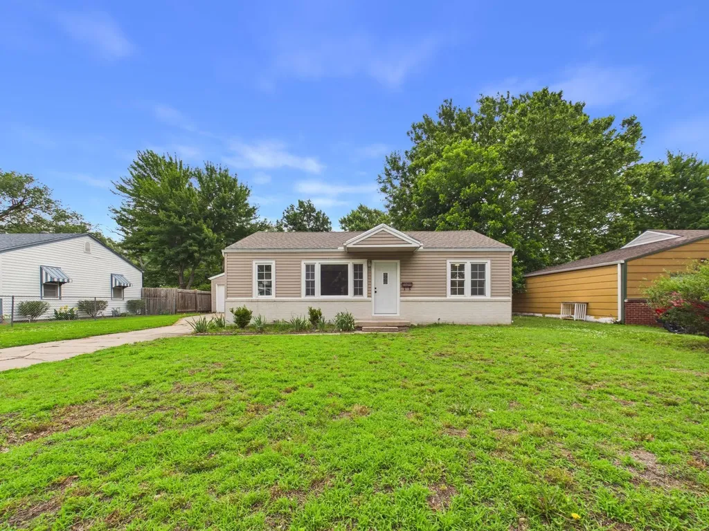 3232 S Gordon Avenue Wichita KS 67217