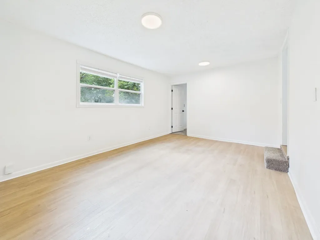 3232 S Gordon Avenue Wichita KS 67217