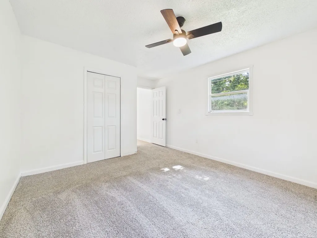 3232 S Gordon Avenue Wichita KS 67217