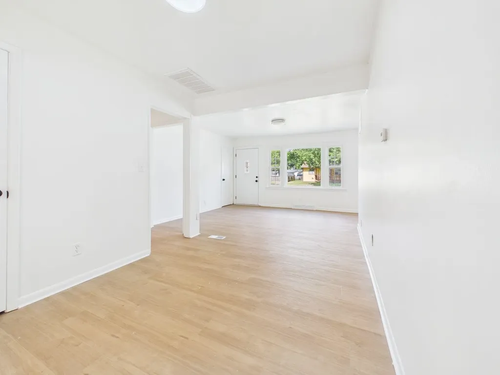 3232 S Gordon Avenue Wichita KS 67217
