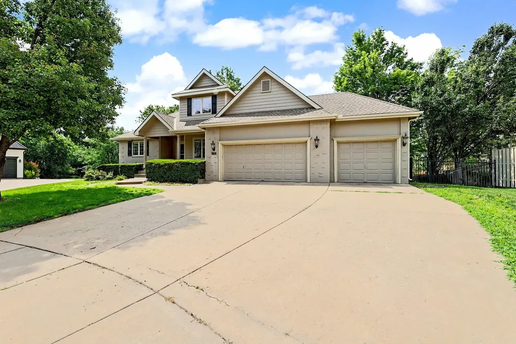 432 N Bridgefield Wichita KS 67230