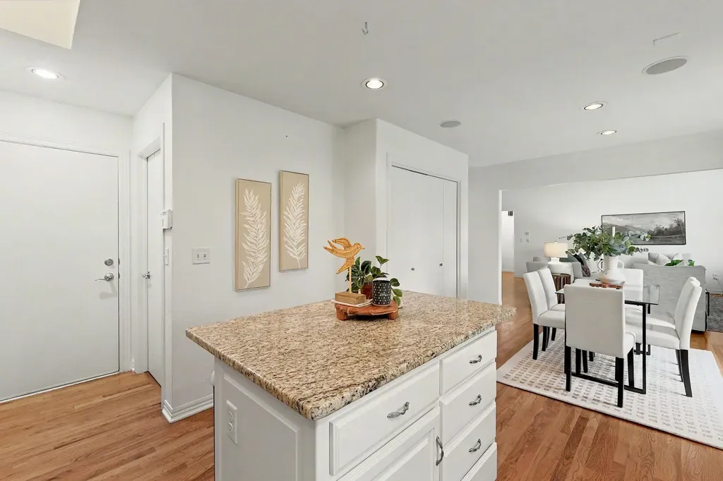 432 N Bridgefield Wichita KS 67230