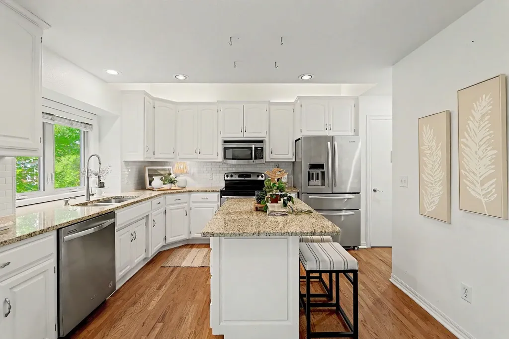 432 N Bridgefield Wichita KS 67230