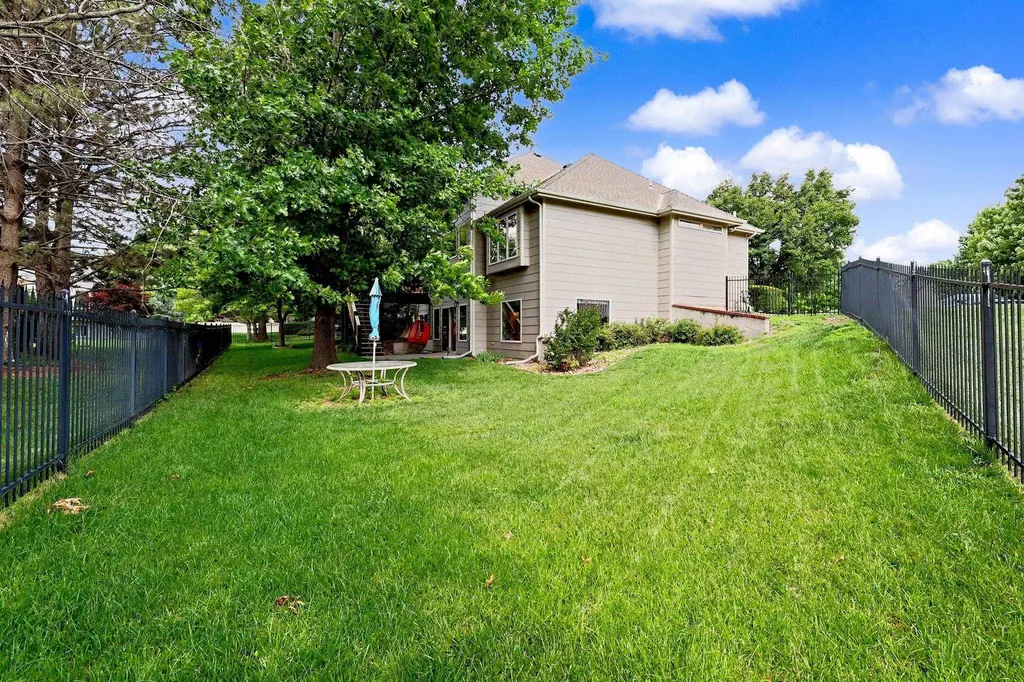 432 N Bridgefield Wichita KS 67230