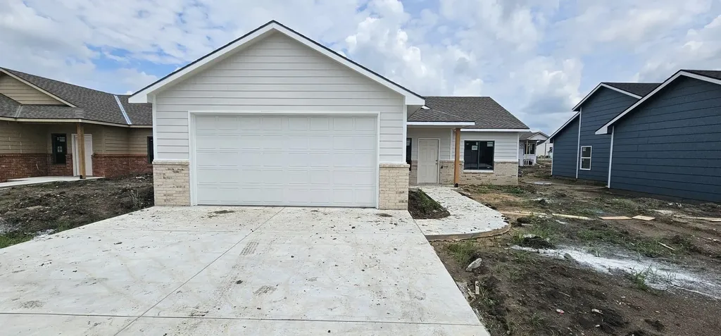 5115 N Toben Court Bel Aire KS 67226
