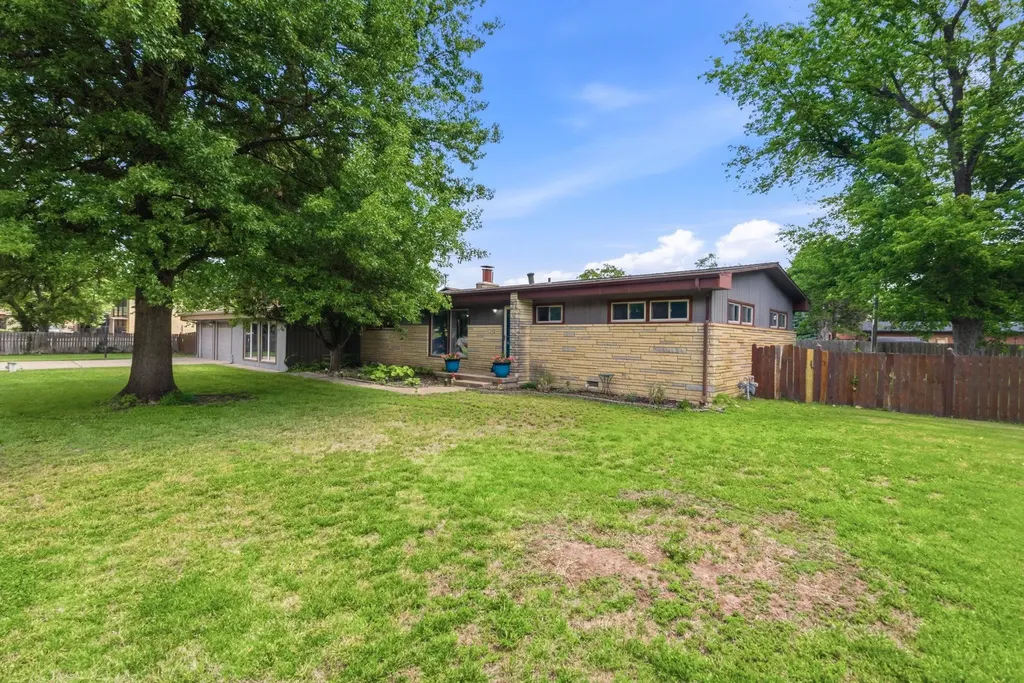 352 S Floyd Street Wichita KS 67209