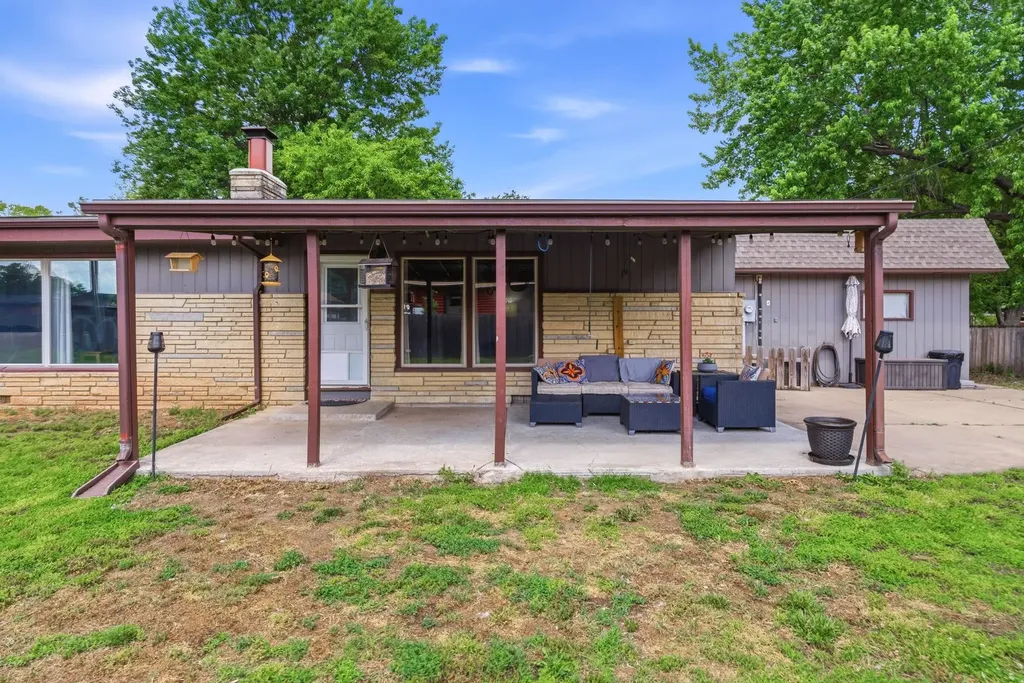 352 S Floyd Street Wichita KS 67209